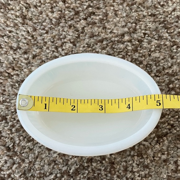 Hen on a nest - Picture 4 of 6